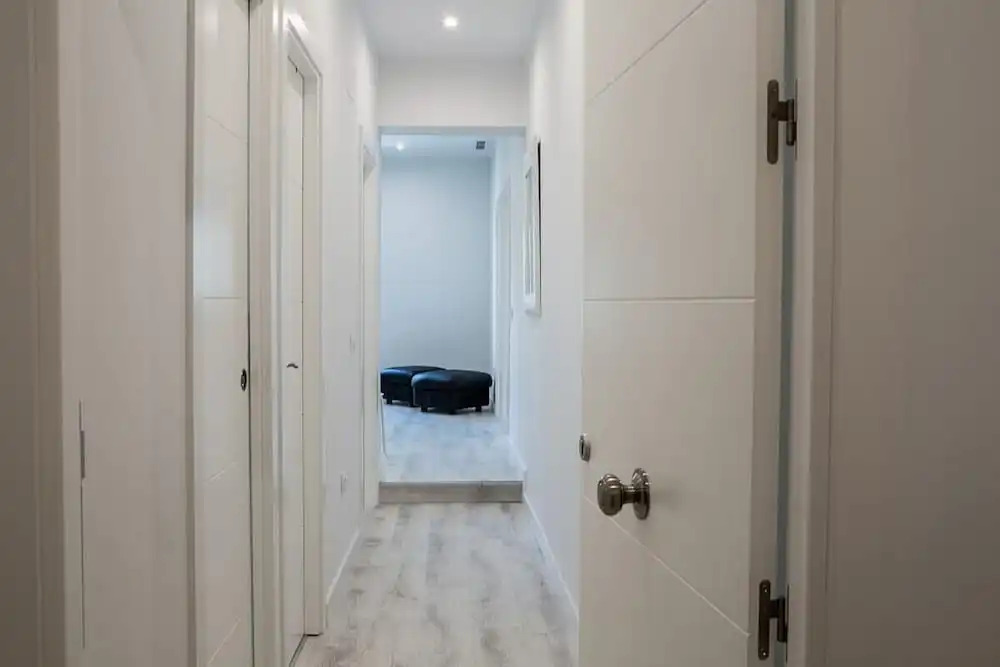 Modern 3 Bdr 2 Bath in La Latina, Near Metro