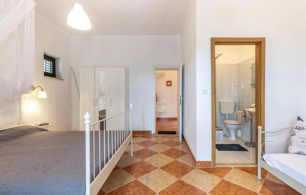 Amazing Home in Jadranovo With Wifi, 3 Bedrooms and Outdoor Swimming Pool