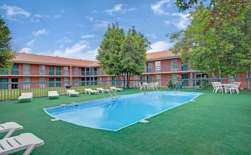 Homegate Inn And Suites