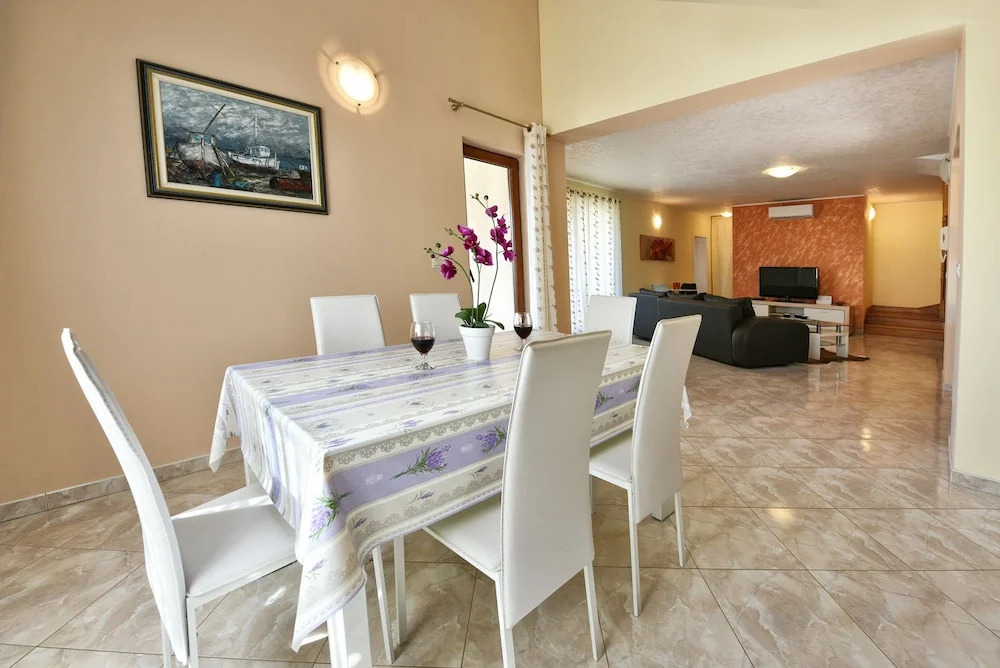 Villa Kmacici 598