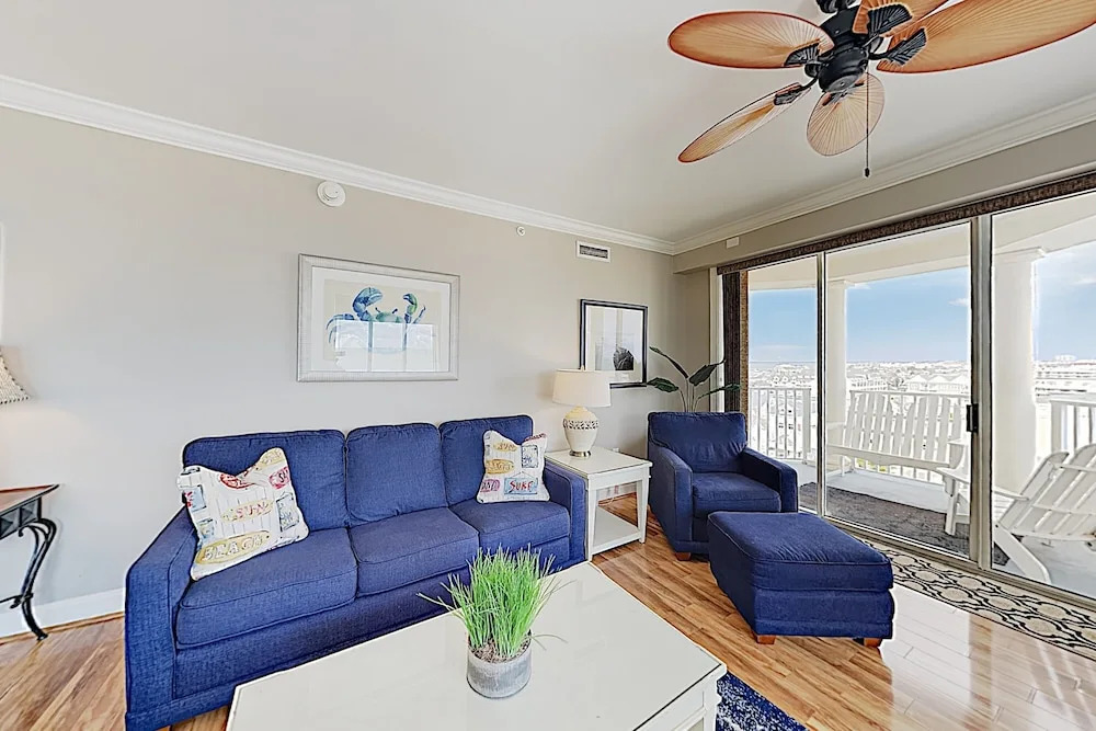 Beachfront Stunner On Boardwalk W/ Balcony & Pool 3 Bedroom Condo