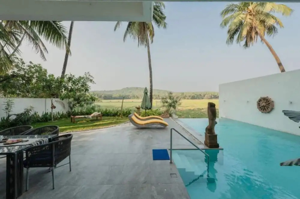 Legacy by Hireavilla- Full Field View Villa w Pool