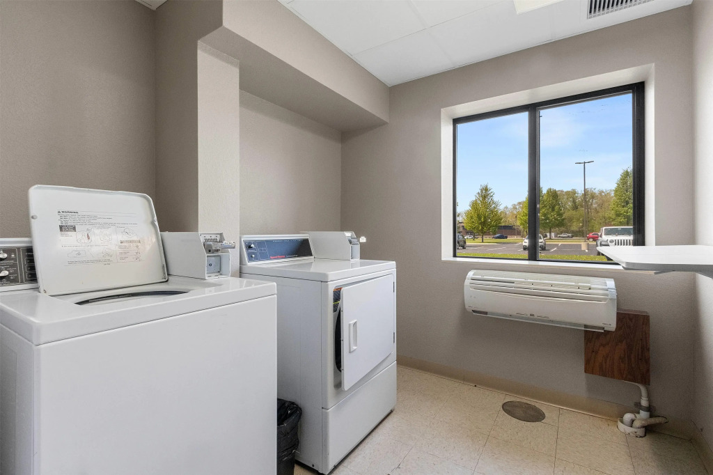 AmericInn by Wyndham Green Bay East