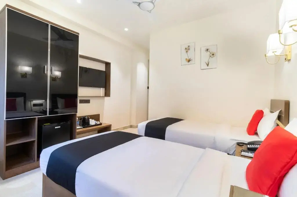 Clove Boutique by OYO Rooms