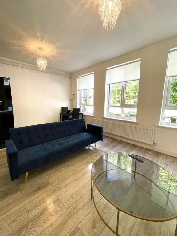 Immaculate 1-bed Apartment in Orpington