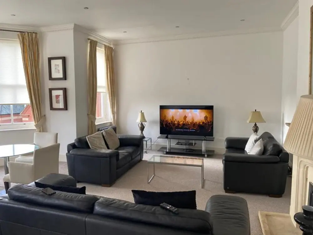 Luxury 3 bed in Gated Community Family or Couples
