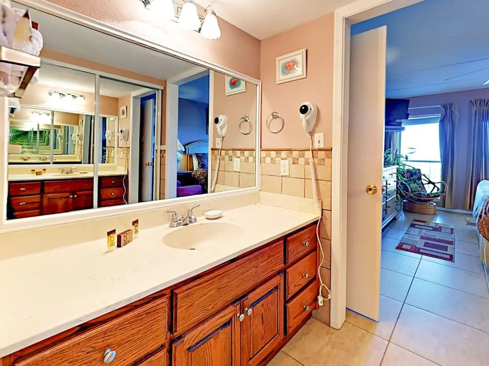 4400 Gulf Blvd Condo Unit 104