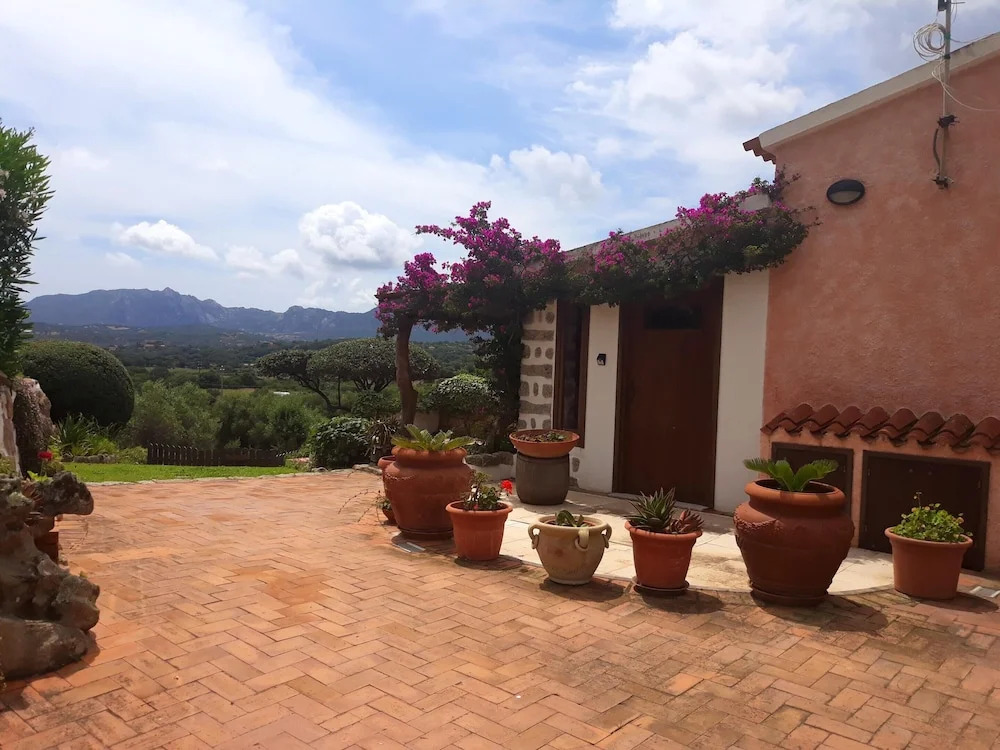 Apartment With one Bedroom in Olbia, With Wonderful sea View and Enclosed Garden - 6 km From the Beach