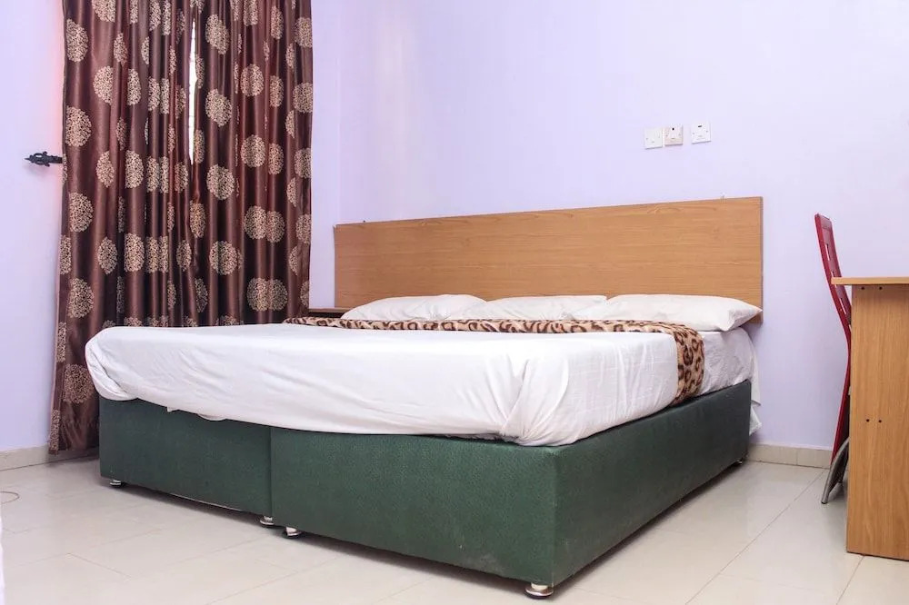 Serob Hotels
