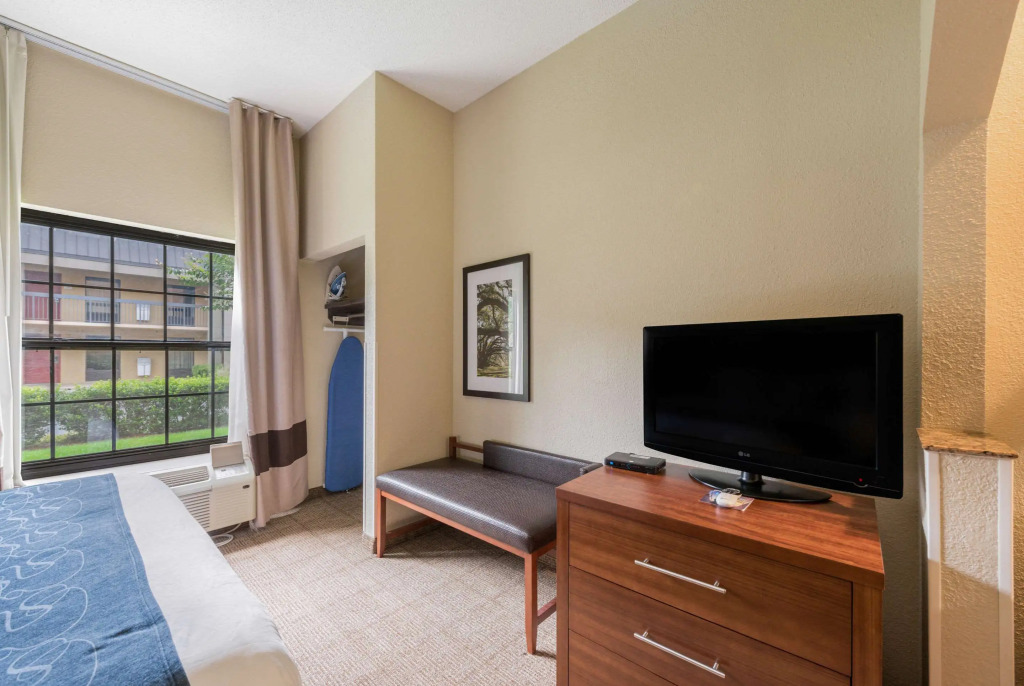 Comfort Suites Monroe