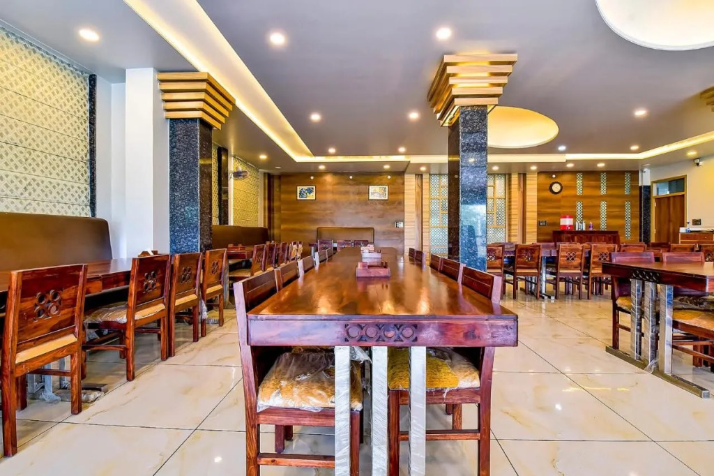 FabHotel Alpine I