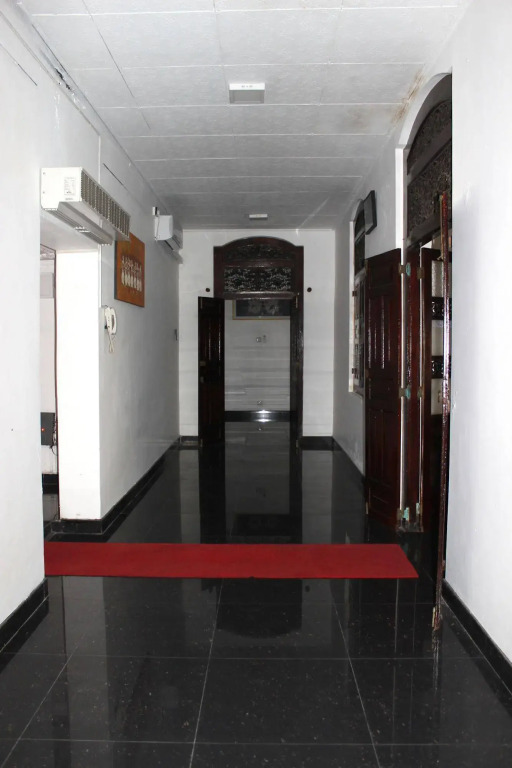 Dew Grand Regency