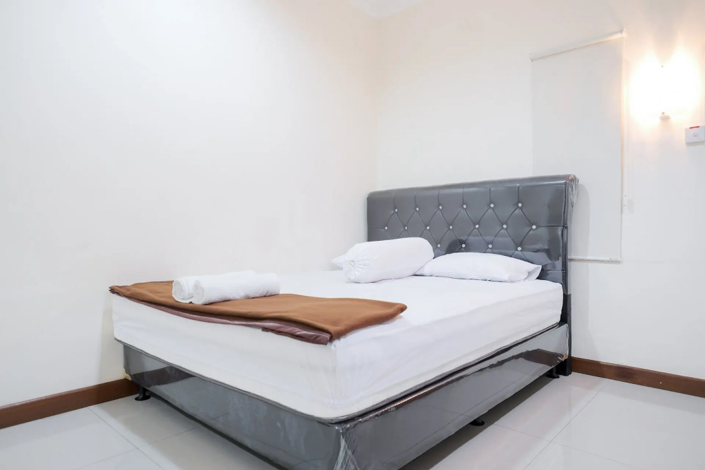 wisma delapan Mitra RedDoorz