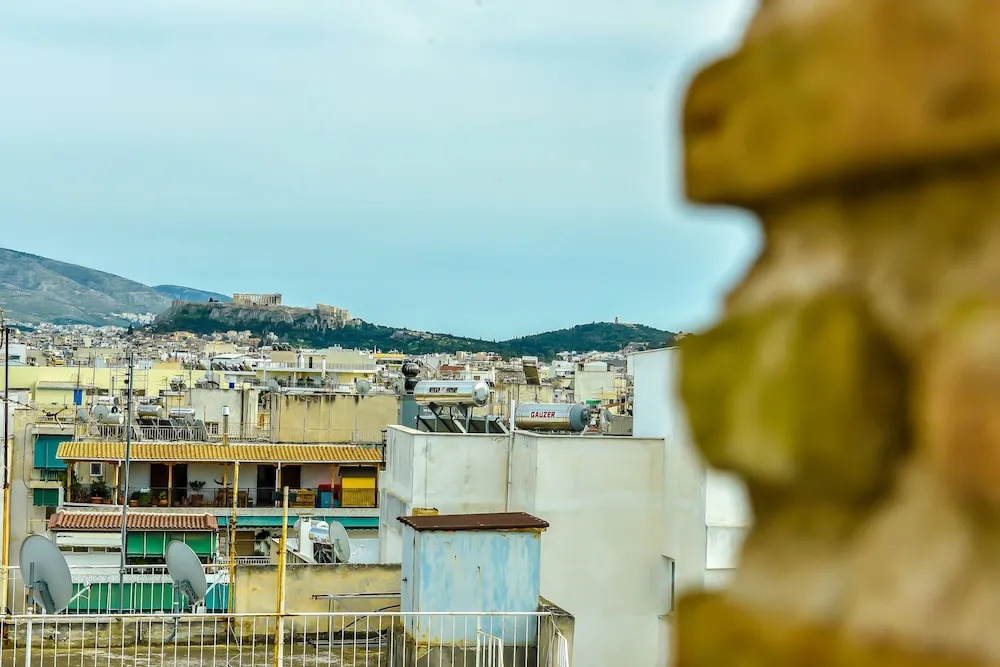 Colorful Apartment with View Acropolis