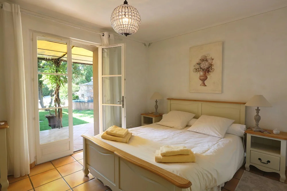 Villa Jas Fontaine by Villa Plus