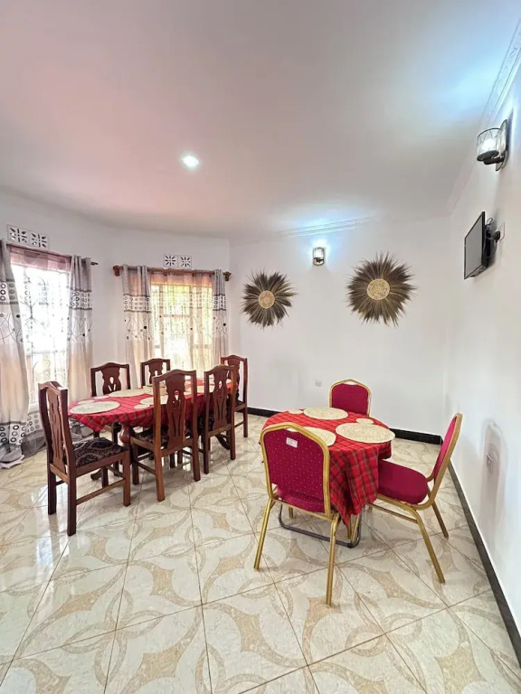 Amora Homestay and Safaris