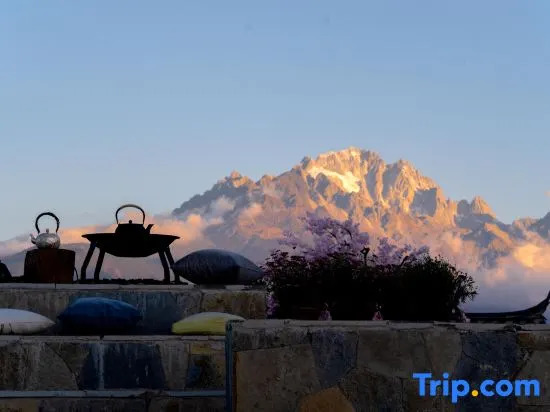 Hengdi • Ancient Path Divine Spring Cultural Hotel (Lijiang Gucheng Big Waterwheel)