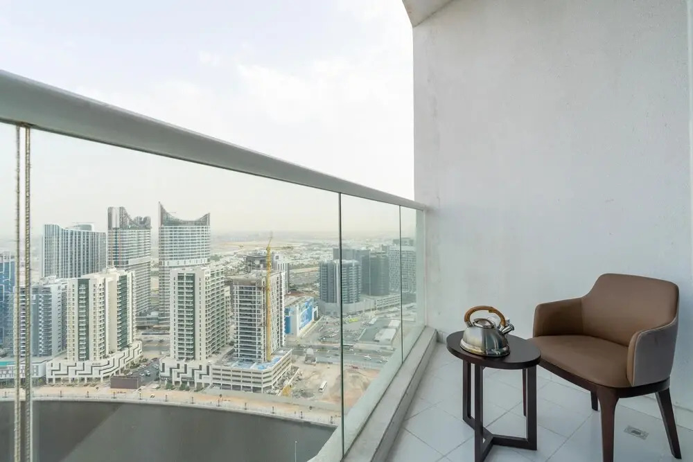 SuperHost - Breathtaking Canal Views From this Cozy Apartment