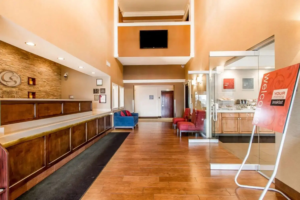 Comfort Suites Mattoon East