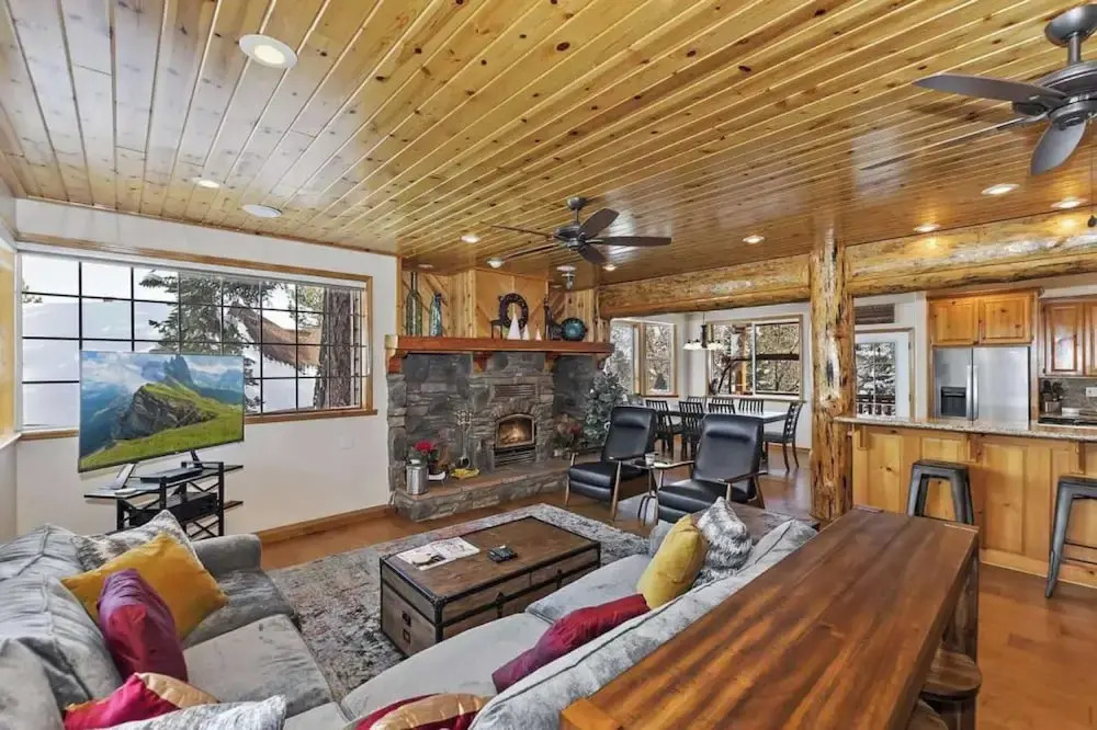 Zen Den by Avantstay Entertainers Home in Ideal Big Bear Location w/ Hot Tub