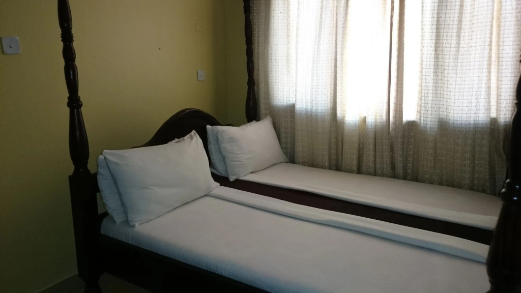 Transit Airport B&B