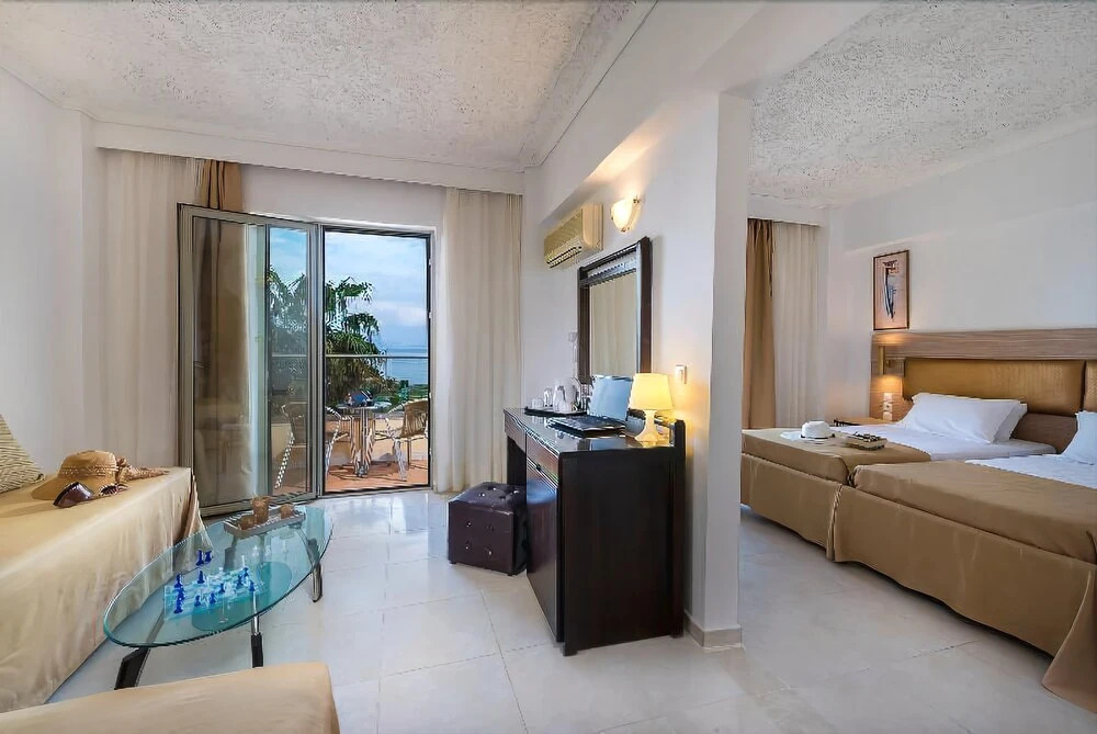 Niriides Hotel
