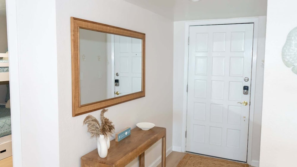 Saida 3603 - 6 Floor Gulf-front Remodel - Sleeps 8 2 Bedroom Apts