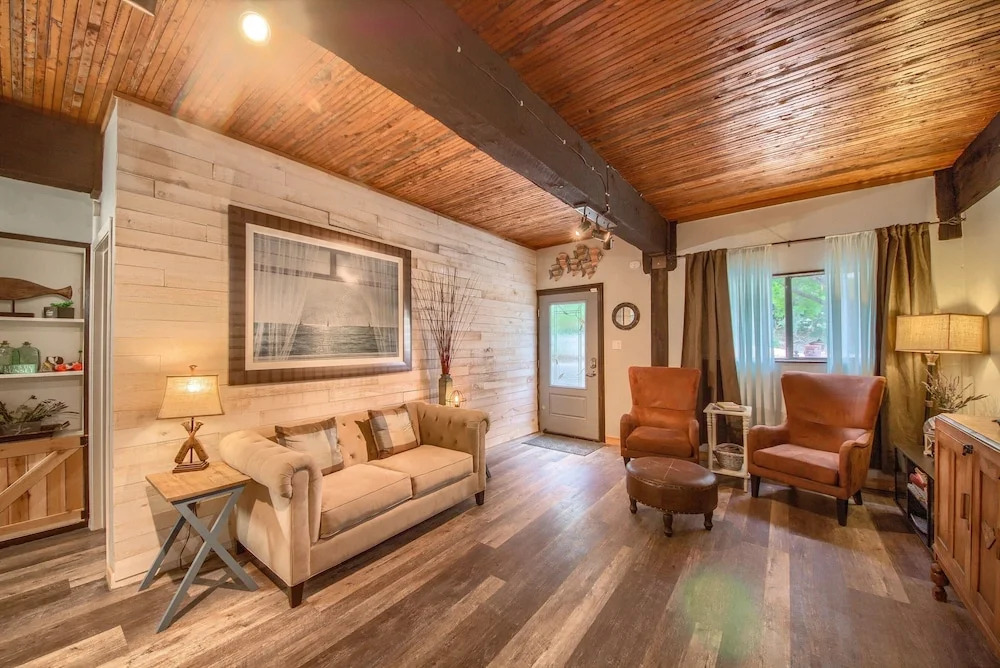 The Deep Inn Cl 195 2 Bedroom Home