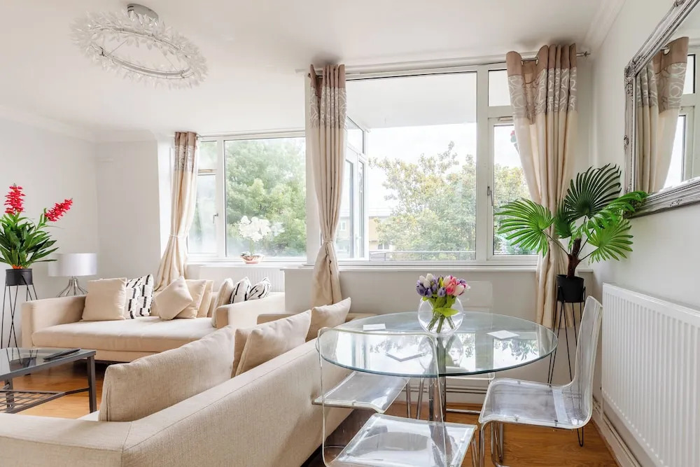 3 Bed Flat, Dedicated Workspace, Parking, 4KTV