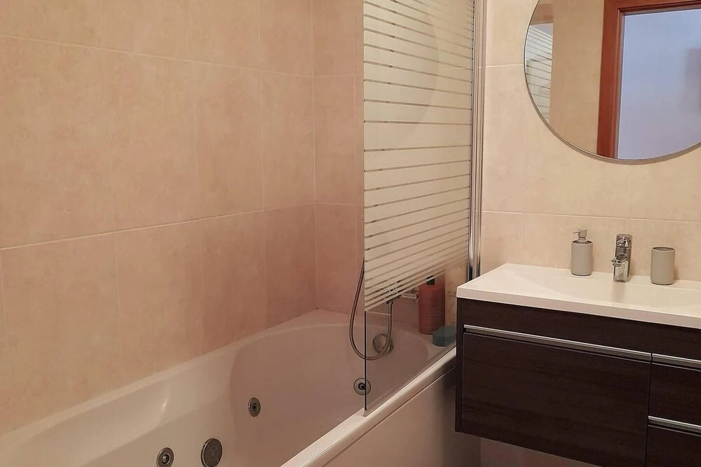 Stunning Apartment With 3 Mins Santa Cruz Beach