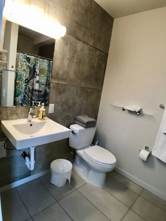 Modern Capitol Hill Studio