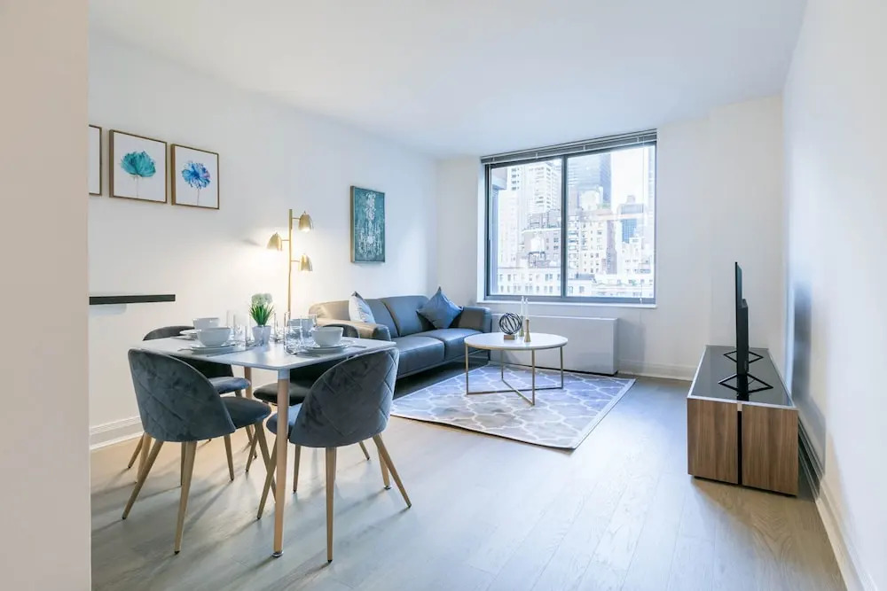 Fully Furnished 1BR in Murray Hills