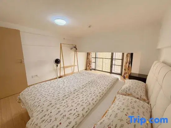 Kunming Miaojiang Apartment (Hailun Center)