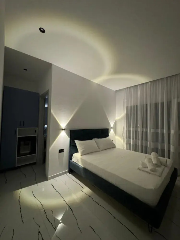Maison Apartments