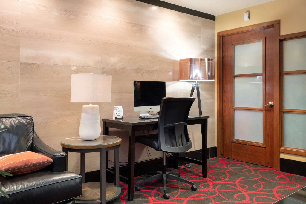 Best Western Plus Columbia River Hotel