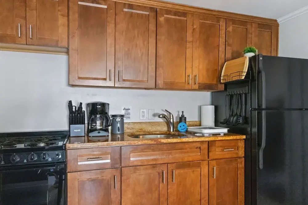 Beachside Retreat Cozy 1-bedroom w Private Yard