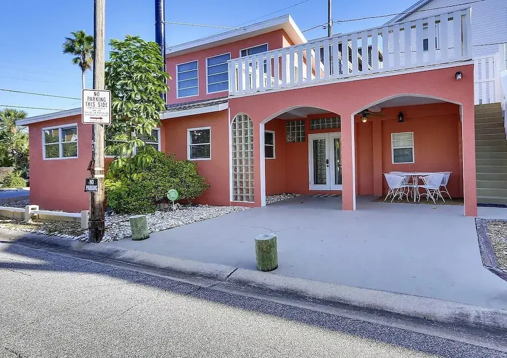 Bernadette's Beach House - NEW Listing! Home on Sunset Beach/large Rooftop Deck!