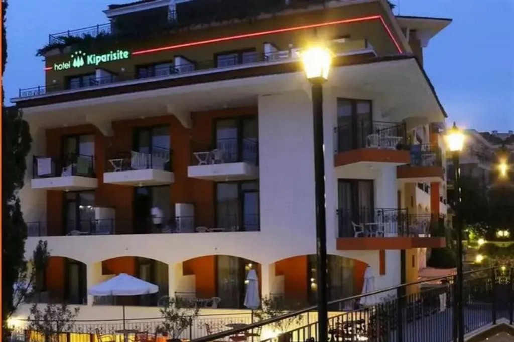 Kiparisite Hotel