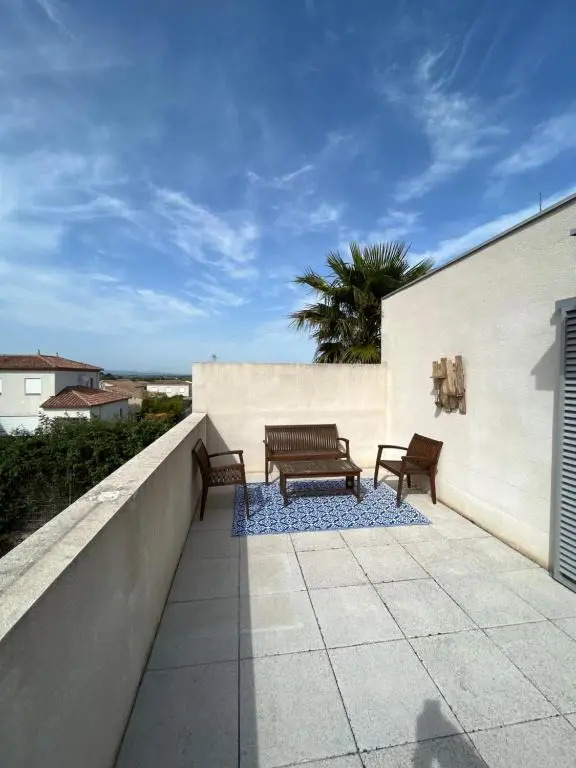 Superbe duplex avec jardin et terrasse