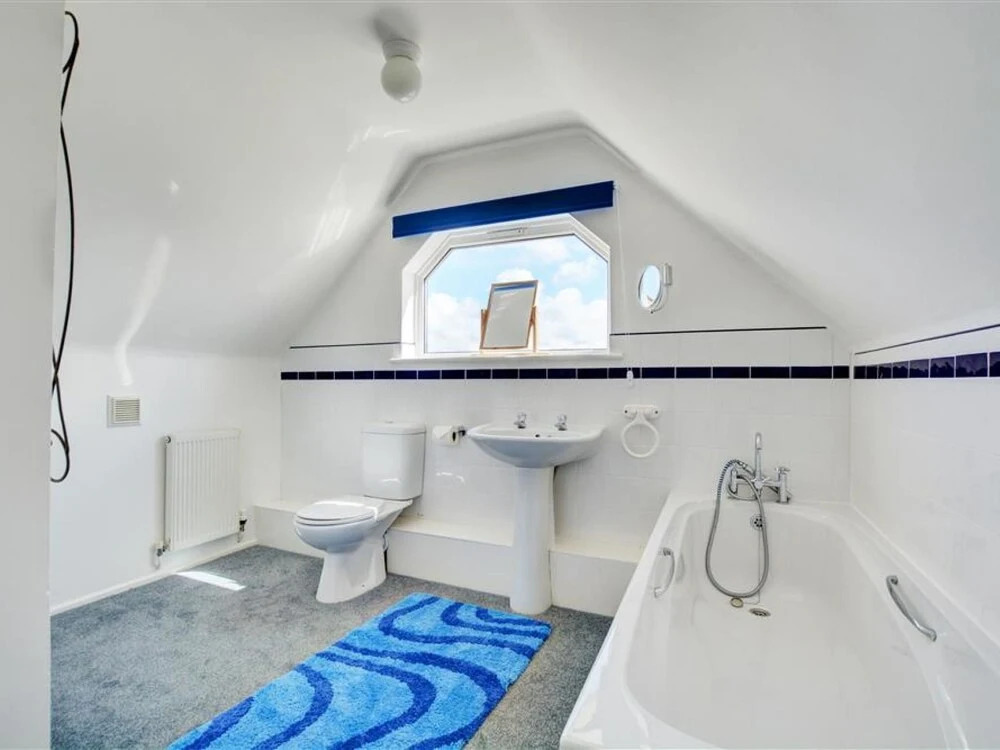 Cozy Holiday Home in Widemouth Bay With Large Garden