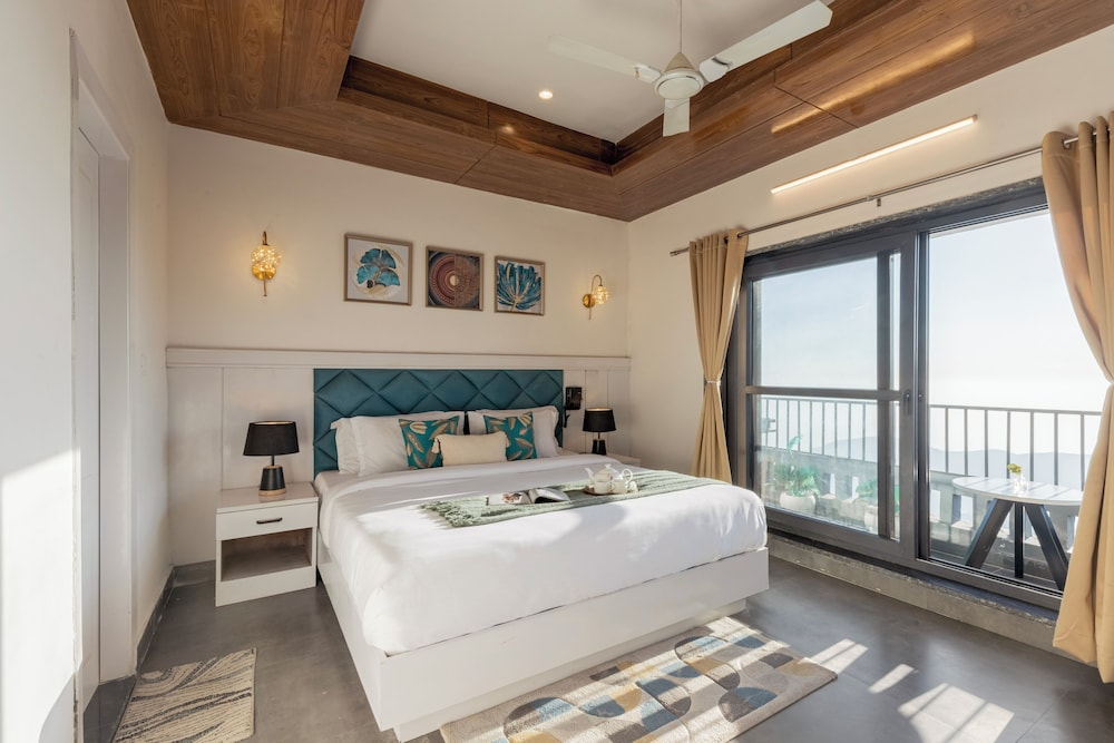 Alaya Stays Evara Serene 4BHK Villa