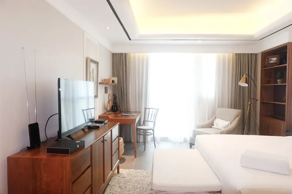 Studio Tropical Modern Living At Kemang Village