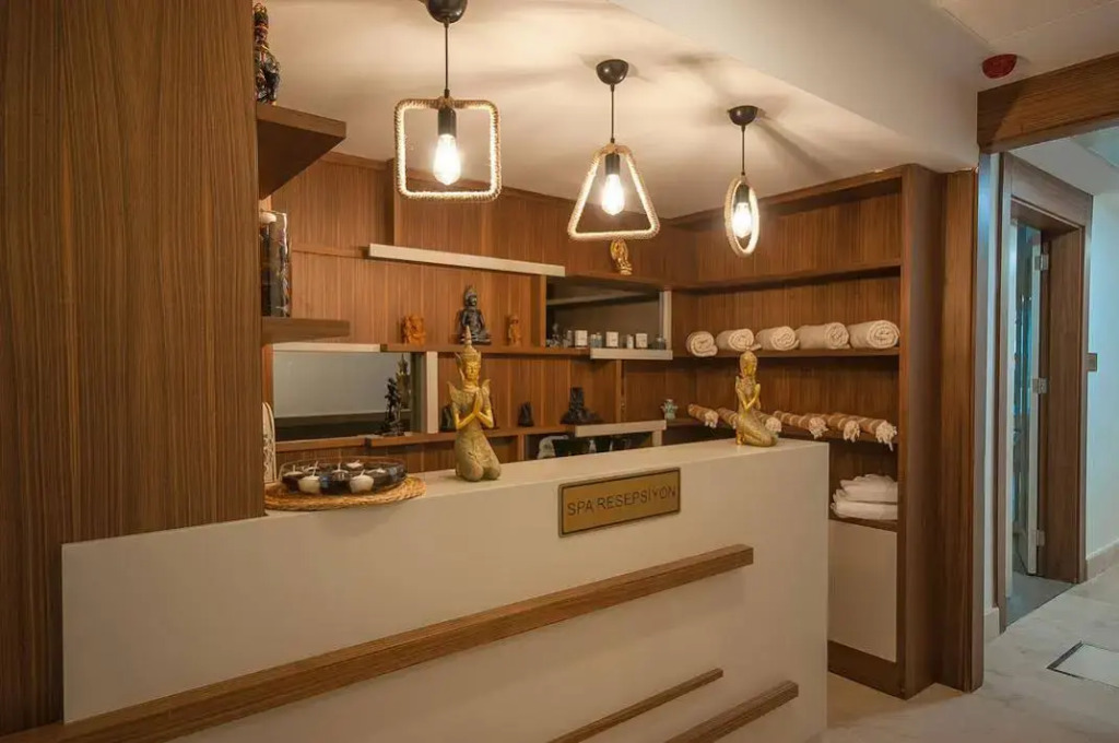 Acroter Hotel Spa