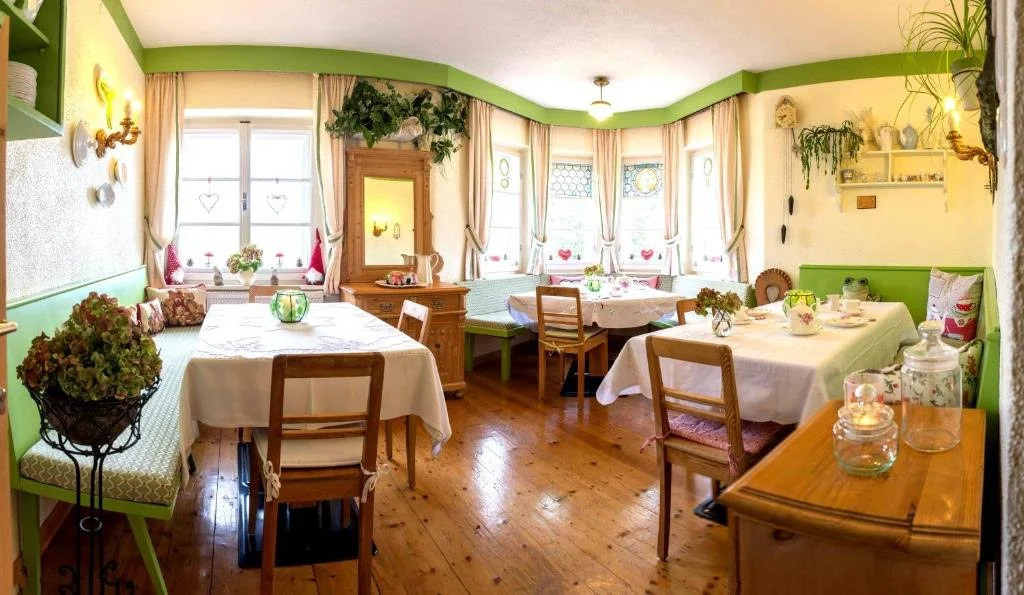 Hannas ALPENGRUSS Apartment & Zimmer