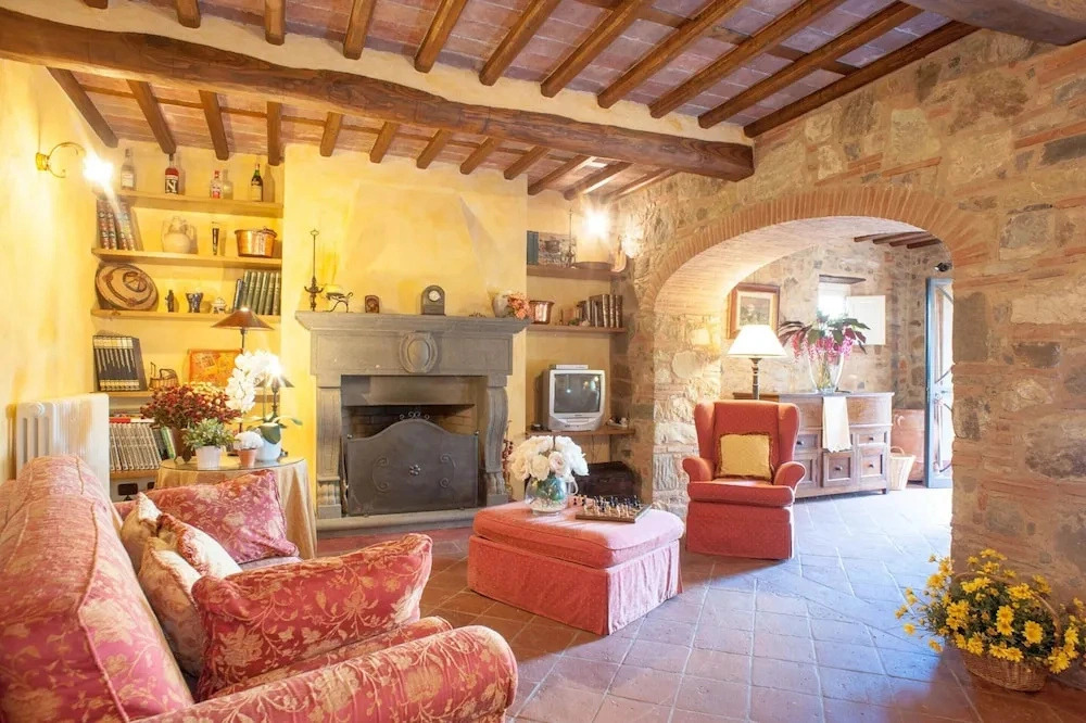 Villa in Lucca with Pool near Tuscan Coast
