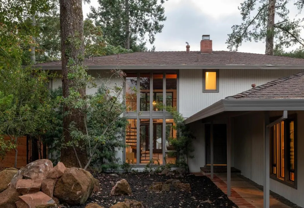 Mataro by Avantstay Large & Elegant Home in Santa Rosa w/ Hot Tub & Games