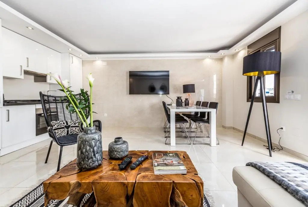 Luxurious 2 Bed Puerto Banús Apt - RDR193