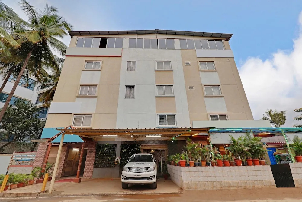OYO 451 Goyal Residency