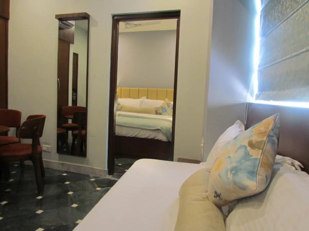 Naivara Boutique Hotel