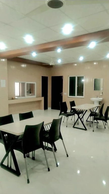 Uptown86 Girls Hostel